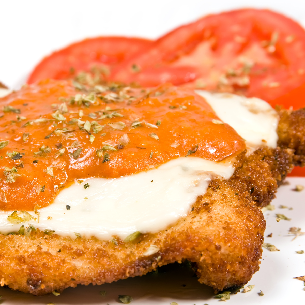 Überbackene Parasol Parmigiana in Nahaufnahme